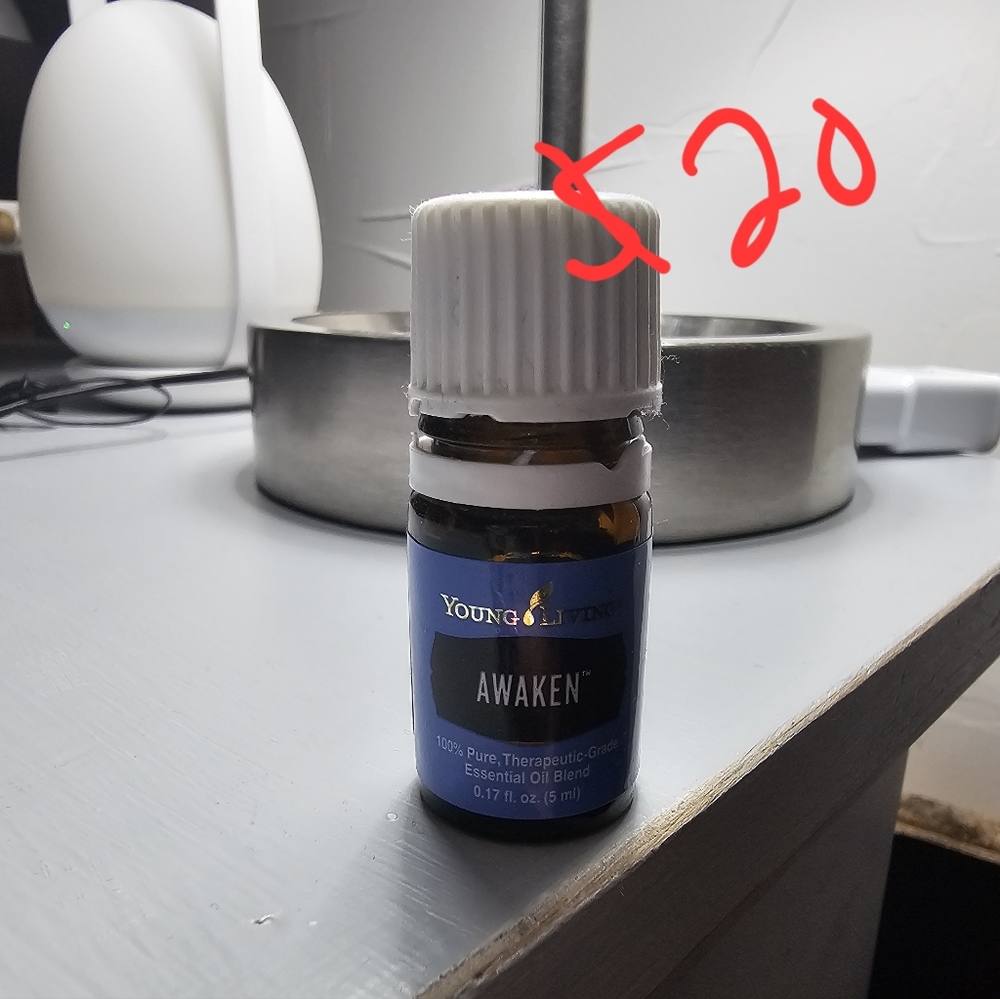 Young living essential oil  awaken